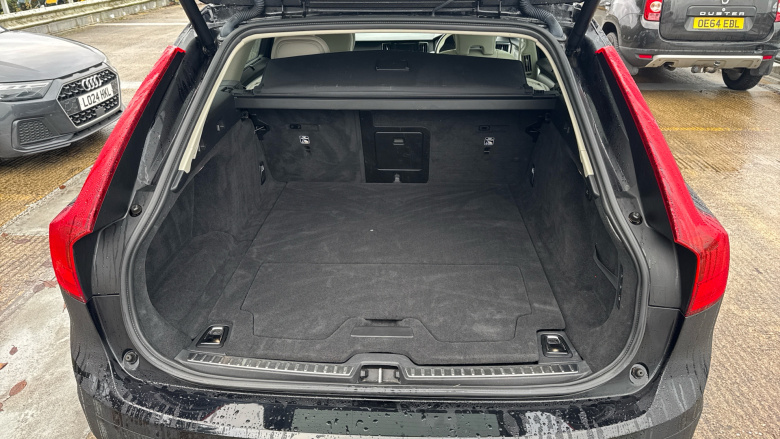 Volvo V90 2.0 D4 Cross Country Pro 5dr AWD Geartronic Diesel Estate